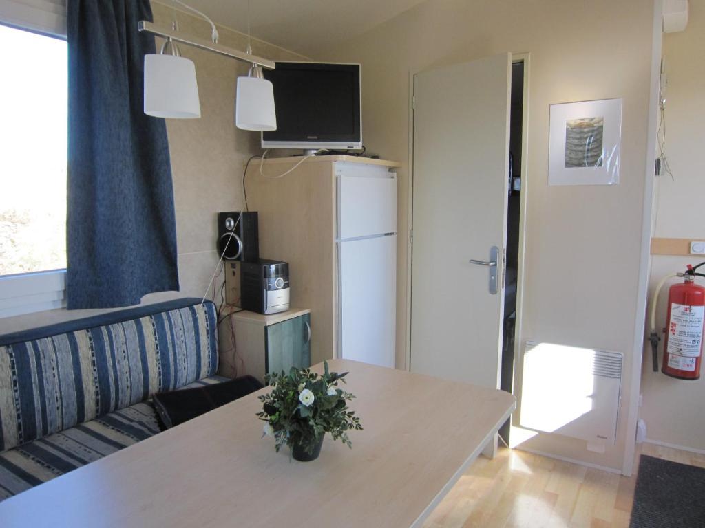 Laekjarkot Rooms And Cottages With Kitchen Borgarnes Habitación foto