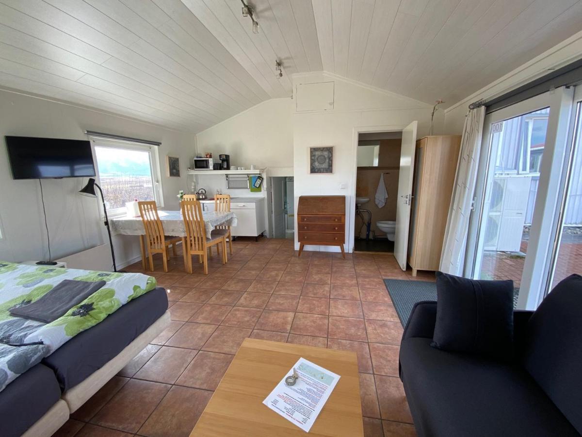 Laekjarkot Rooms And Cottages With Kitchen Borgarnes Exterior foto